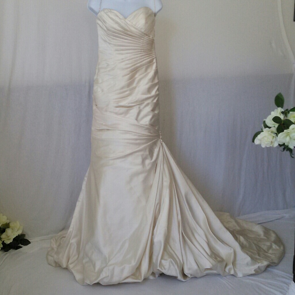 SALE! Sottero & Midgley ivory wedding gown size 10 - Picture 1 of 8